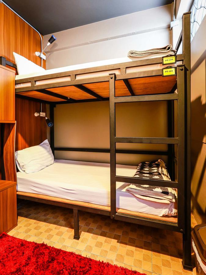 Hits Hostel Bangkok Buitenkant foto
