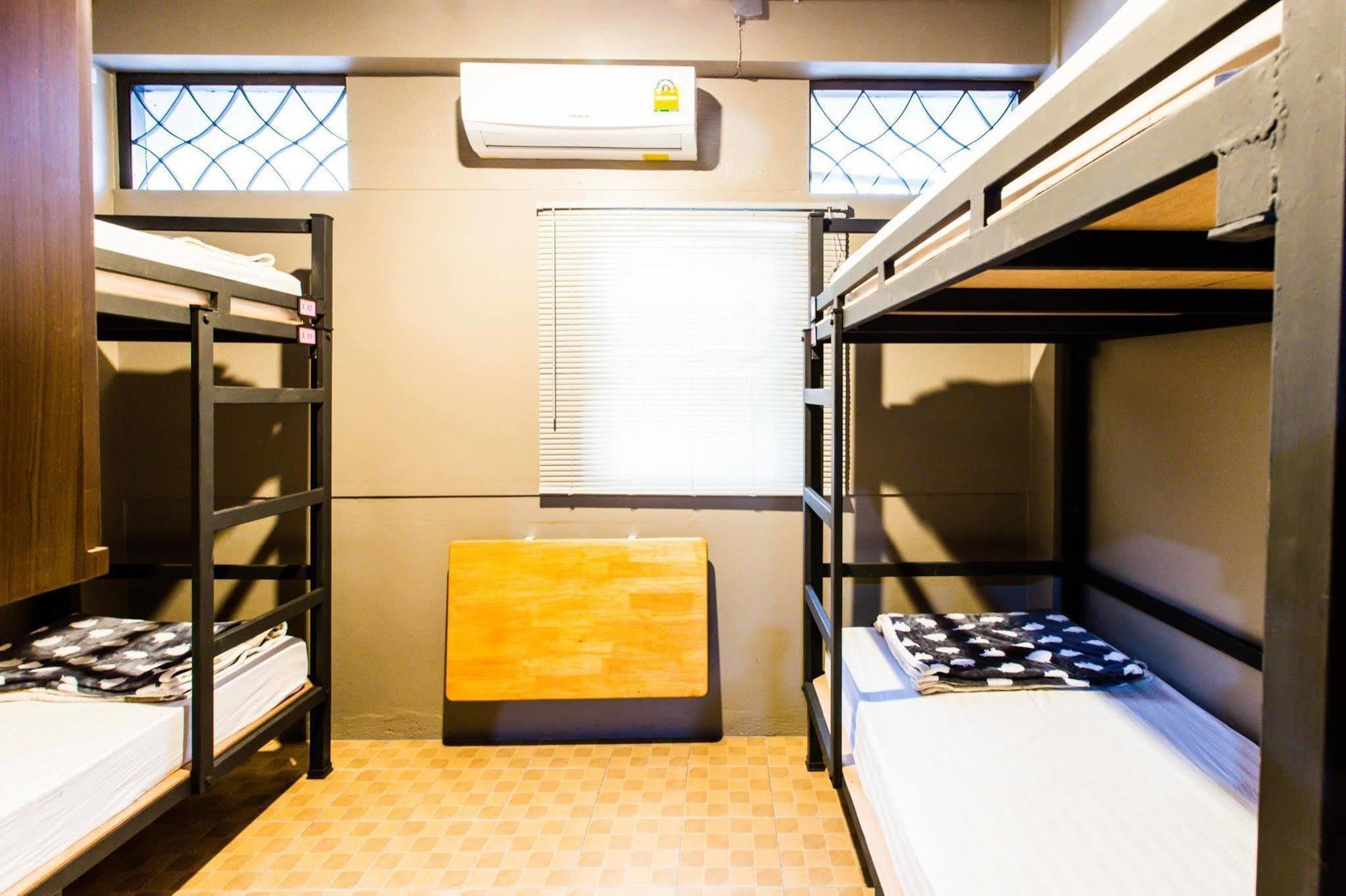 Hits Hostel Bangkok Buitenkant foto