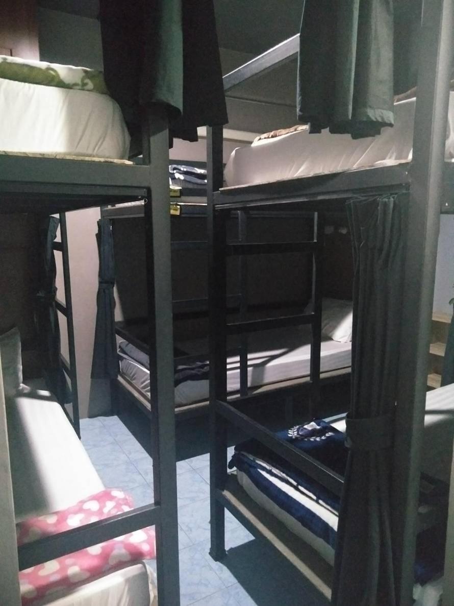 Hits Hostel Bangkok Buitenkant foto